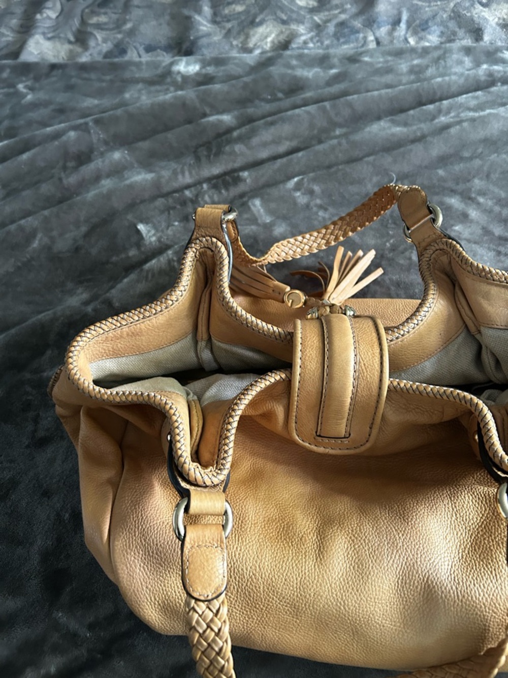Gucci Camel Leather Tassel Shoulder Bag - Picture 11 of 16